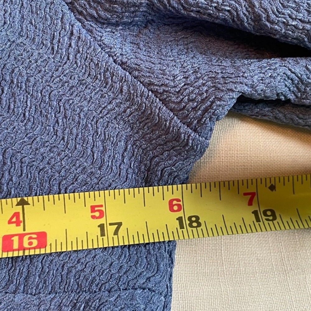 Dokotoo Blue Textured Twist Front Long Sleeve V-Neck Blouse XL NWT - Picture 8 of 9